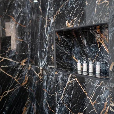 Le Dimore - Al Mercato